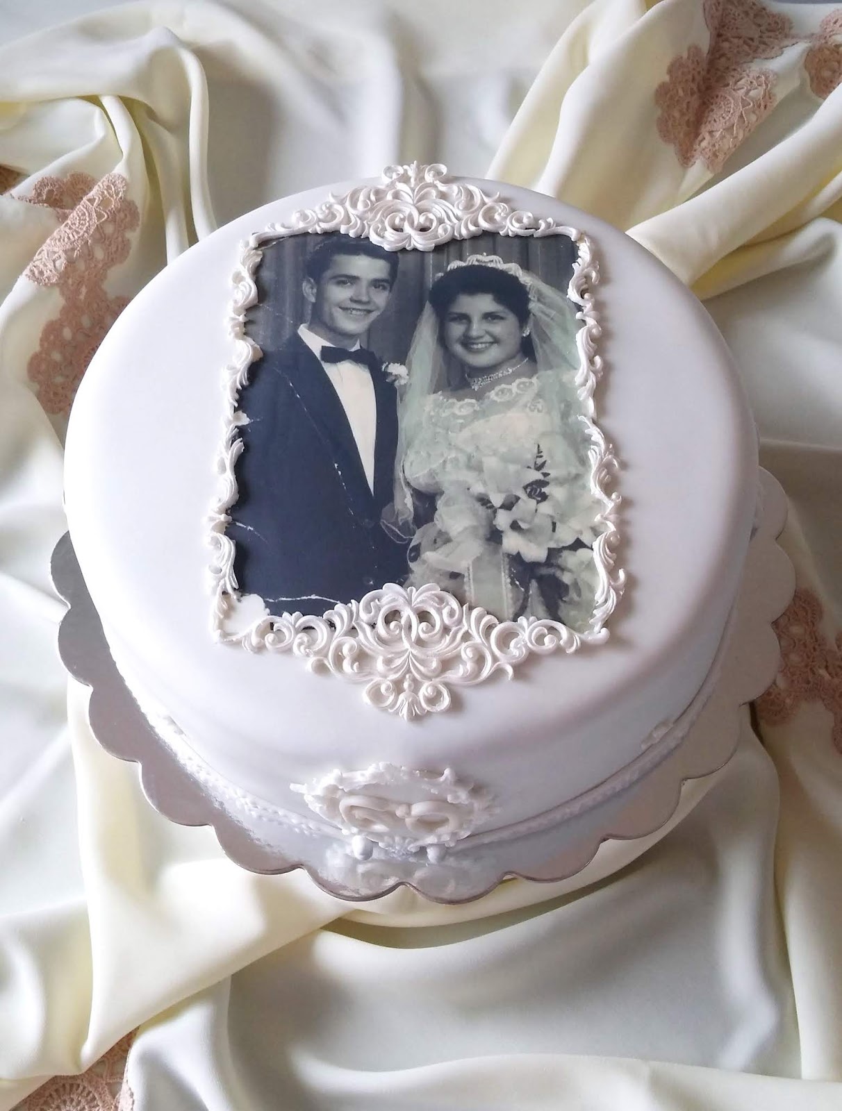 60th wedding 2024 anniversary cake